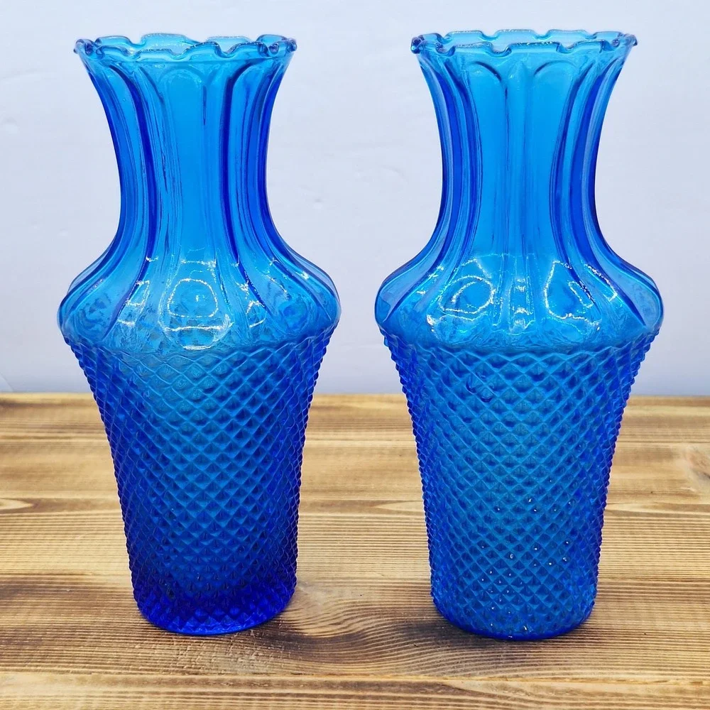 X2 Vintage Sapphire Blue Glass Bouquet Vase Diamond Point Hobnail Set‎ X2 6in